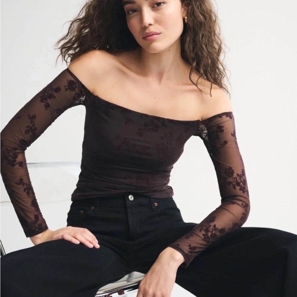 Abercrombie & Fitch Bra Free Off the Shoulder Long Sleeve Top - Picture 1 of 6
